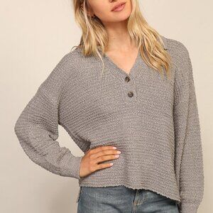 LUMIERE V-NECK TEXTURED WEATER WITH CHIC COLLAR SIZE SMALL